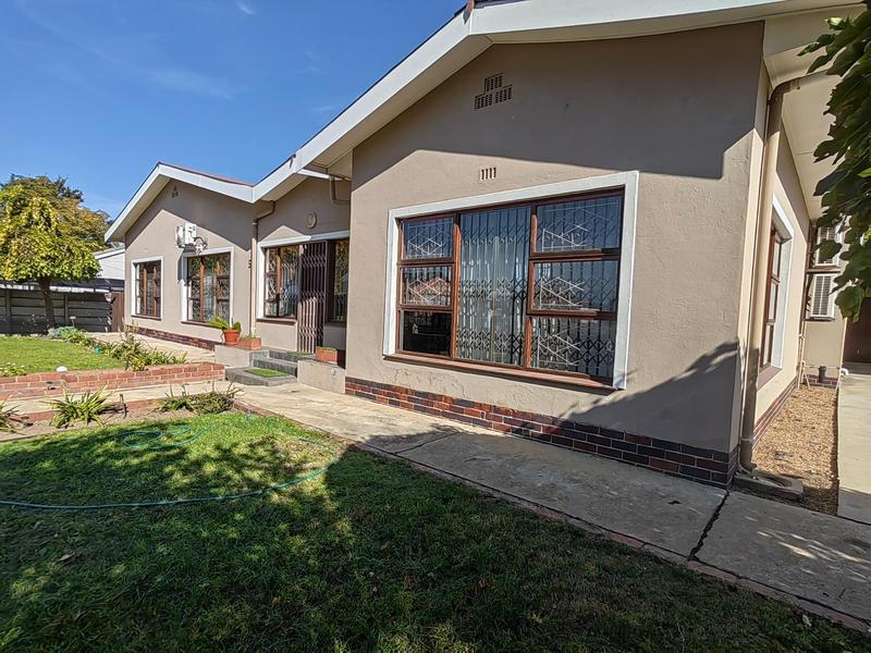4 Bedroom Property for Sale in Prince Alfred Hamlet Western Cape